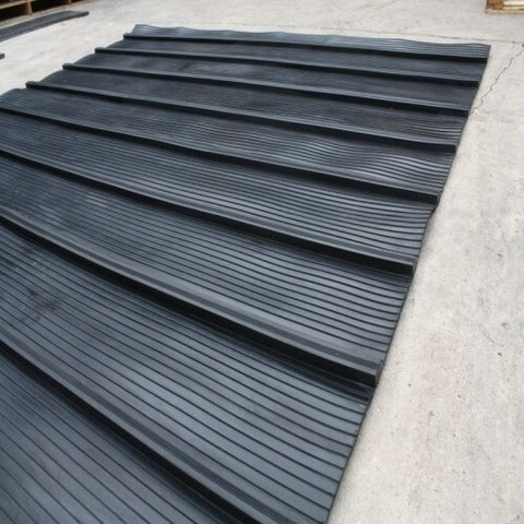 Horse box Trailer Ramp mat 110cm wide x 135cm long x 20mm Rib thickness